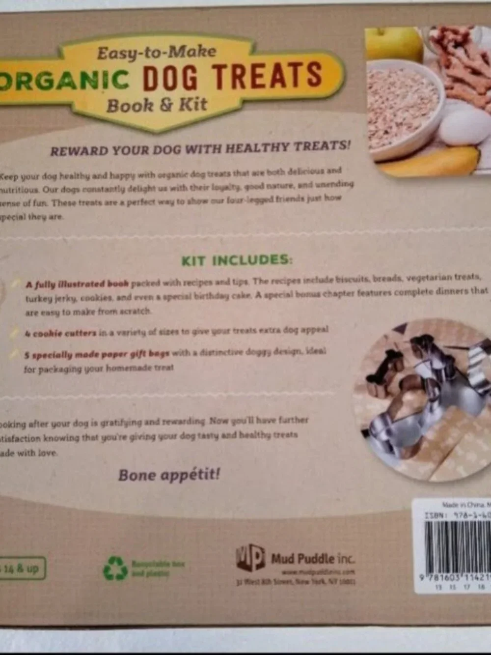 New. ORGANIC MAKE YOUR OWN DOG TREATS Book & Kit 32 Pages 4 Cutters 5 Gift Bags